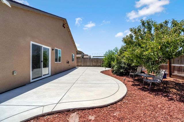 1400 Shoreline Drive, Madera, CA 93637