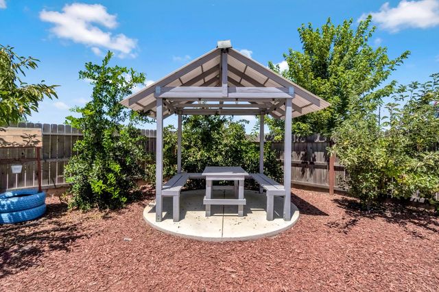 1400 Shoreline Drive, Madera, CA 93637