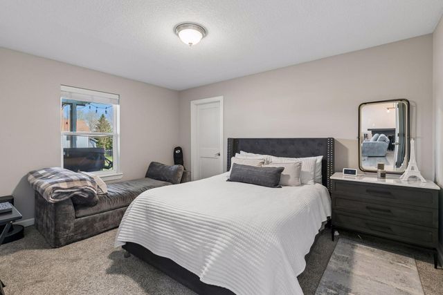 17422 Gerdine Path, Lakeville, MN 55044