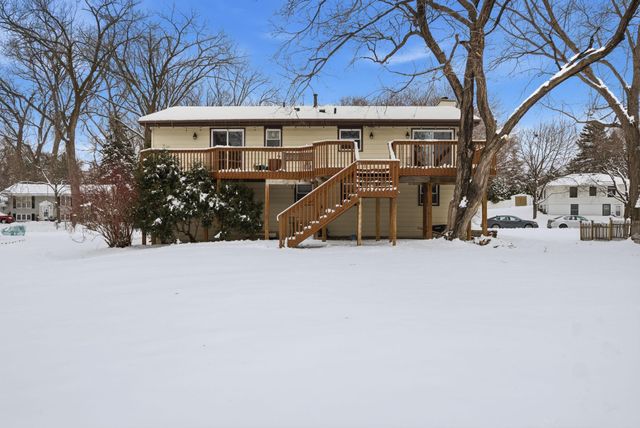 1107 Welcome Avenue N, Golden Valley, MN 55422