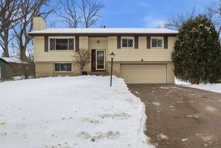 1107 Welcome Avenue N, Golden Valley, MN 55422