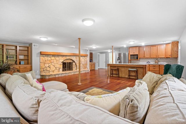 916 UPPER PINDELL RD, Lothian, MD 20711