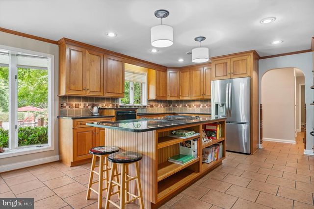 916 UPPER PINDELL RD, Lothian, MD 20711