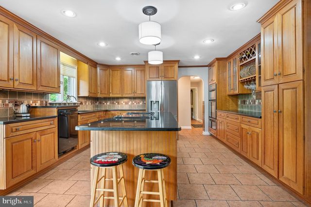 916 UPPER PINDELL RD, Lothian, MD 20711