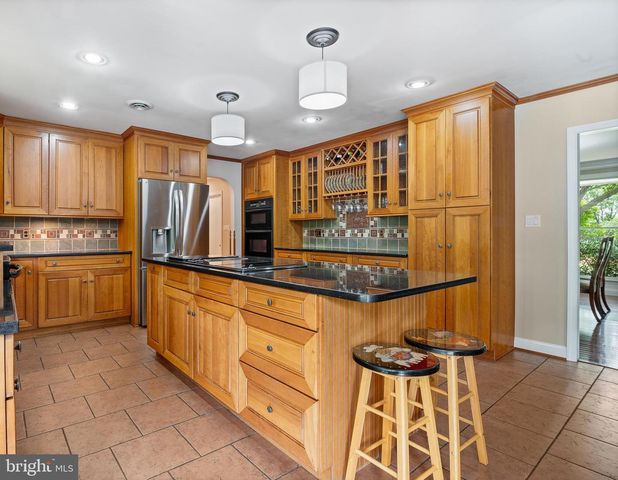 916 UPPER PINDELL RD, Lothian, MD 20711