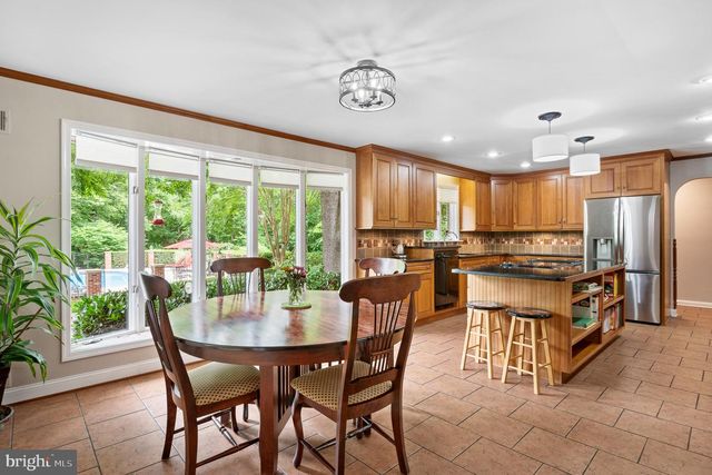 916 UPPER PINDELL RD, Lothian, MD 20711