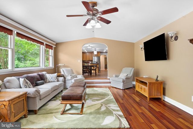 916 UPPER PINDELL RD, Lothian, MD 20711