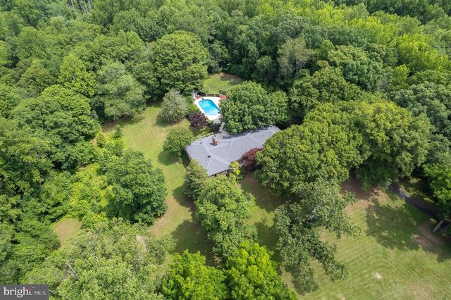 916 UPPER PINDELL RD, Lothian, MD 20711