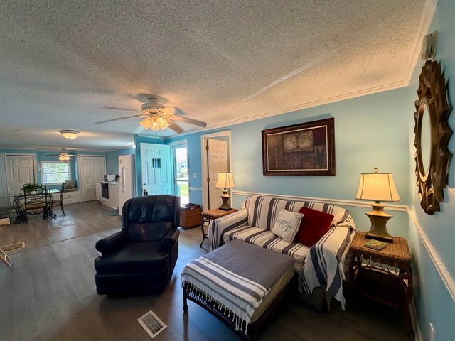 276 Flamingo Ct., Surfside Beach, SC 29575