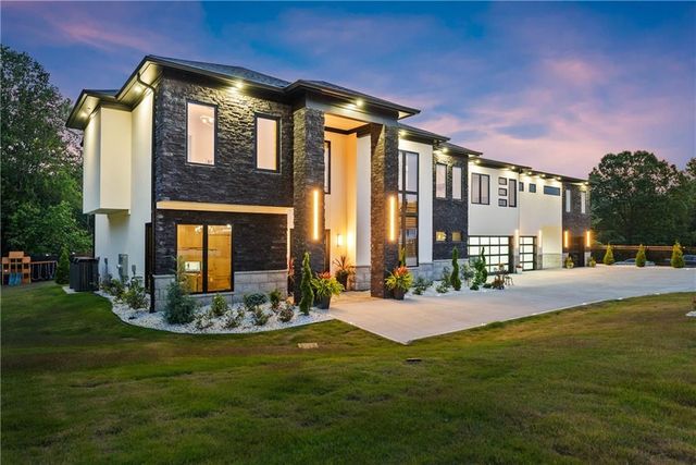 1336 Azalea Drive, Lawrenceville, GA 30043