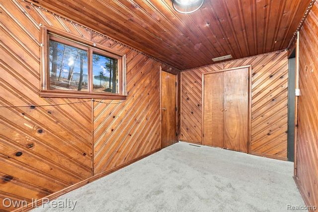 21651 Jacksonville Street, Farmington Hills, MI 48336