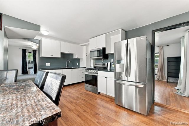 21651 Jacksonville Street, Farmington Hills, MI 48336