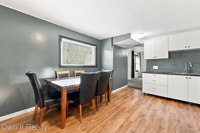 21651 Jacksonville Street, Farmington Hills, MI 48336