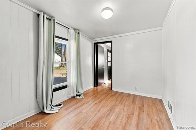 21651 Jacksonville Street, Farmington Hills, MI 48336