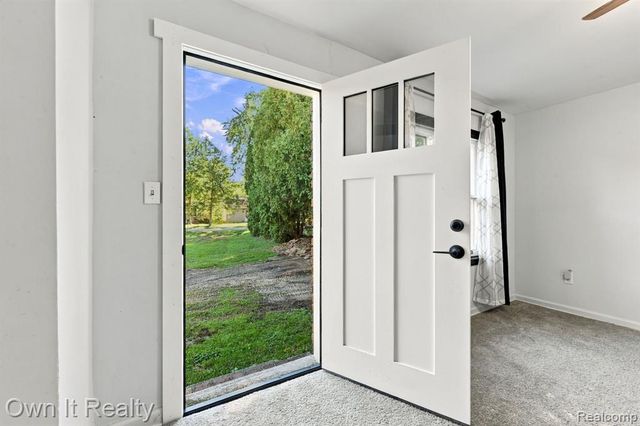 21651 Jacksonville Street, Farmington Hills, MI 48336