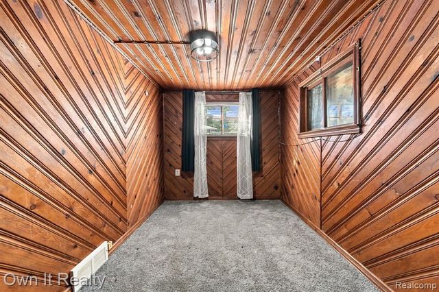 21651 Jacksonville Street, Farmington Hills, MI 48336