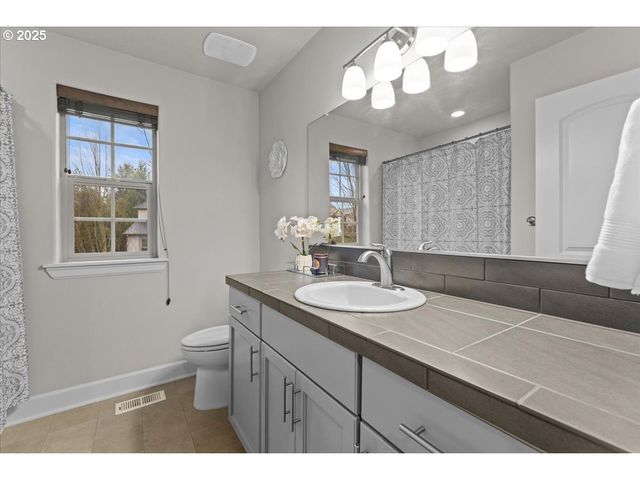 10911 Sw BARBER St, Wilsonville, OR 97070