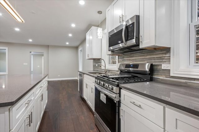 2922 W Polk Street, Chicago, IL 60612