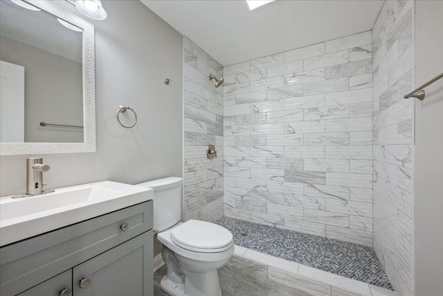 2922 W Polk Street, Chicago, IL 60612