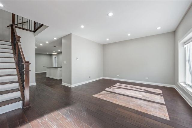 2922 W Polk Street, Chicago, IL 60612