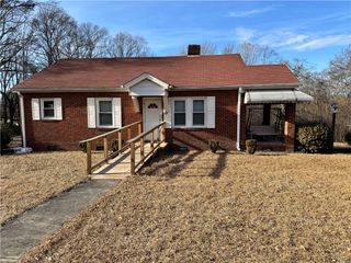 201 Oak Drive, Belton, SC 29627