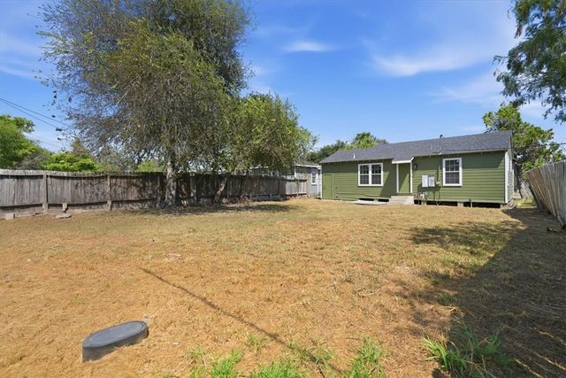 4725 Hamlett Dr, Corpus Christi, TX 78415