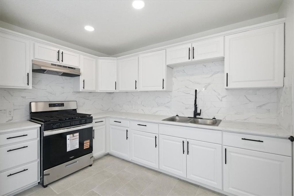 4725 Hamlett Dr, Corpus Christi, TX 78415 — photo 5