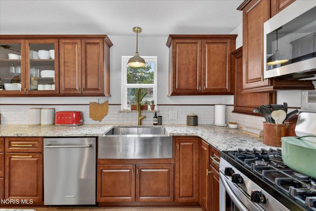 1401 River Road, Maumee, OH 43537