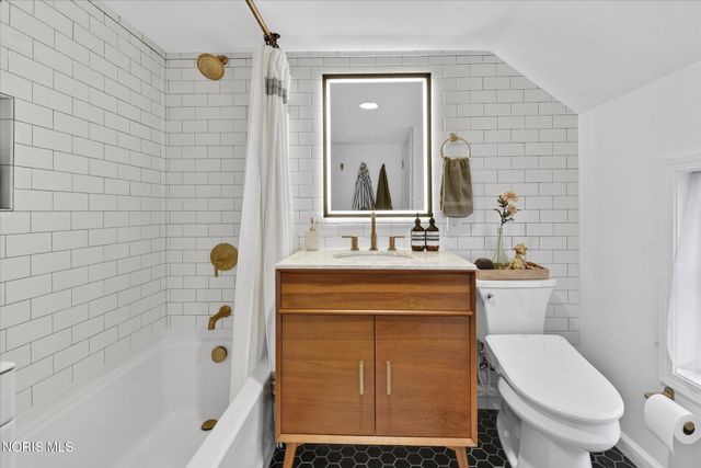 1401 River Road, Maumee, OH 43537