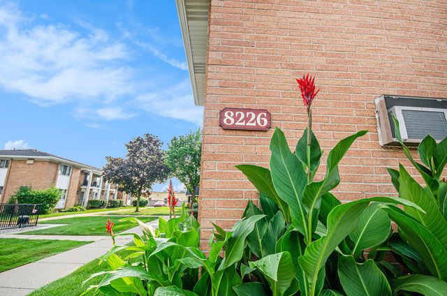 8226 Huntington Street 24, Westland, MI 48185