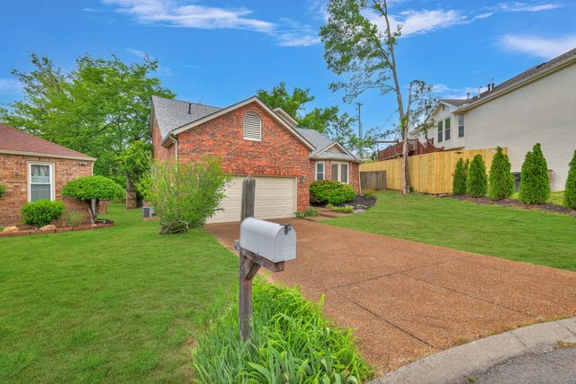 104 Kenaum Ct, Nashville, TN 37209
