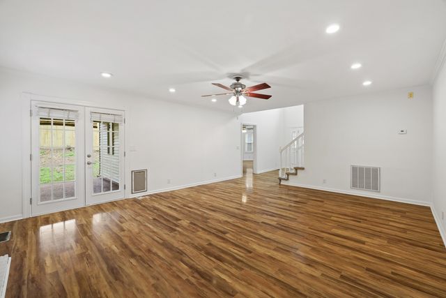 104 Kenaum Ct, Nashville, TN 37209