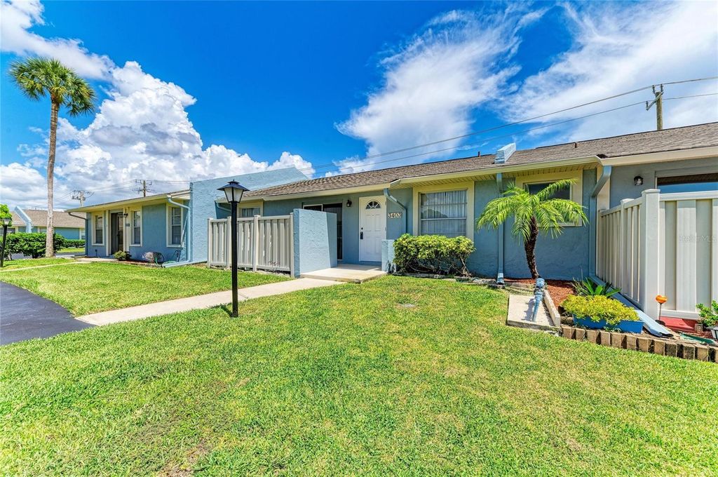 Image 2 of property listing at 3403 36TH STREET W 109, Bradenton, FL 34205