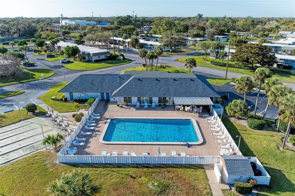 Image 27 of property listing at 3403 36TH STREET W 109, Bradenton, FL 34205