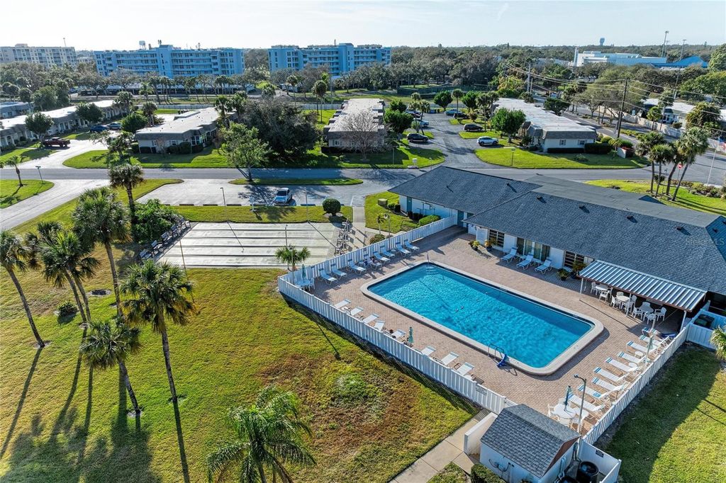 Image 28 of property listing at 3403 36TH STREET W 109, Bradenton, FL 34205