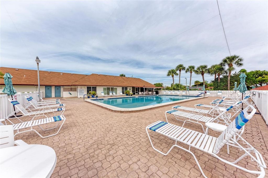 Image 29 of property listing at 3403 36TH STREET W 109, Bradenton, FL 34205