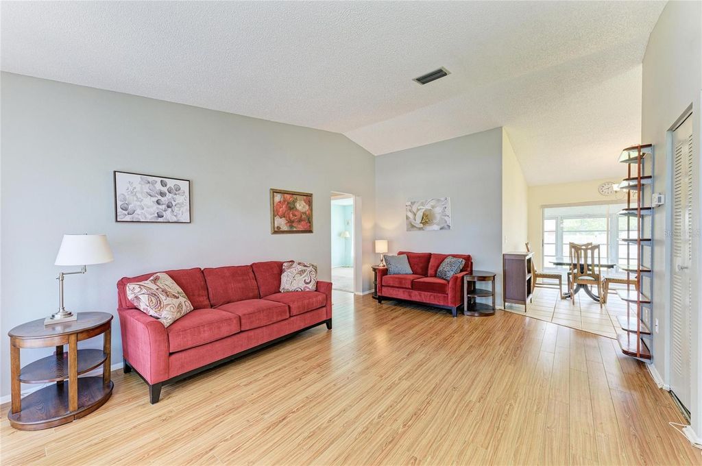 Image 4 of property listing at 3403 36TH STREET W 109, Bradenton, FL 34205