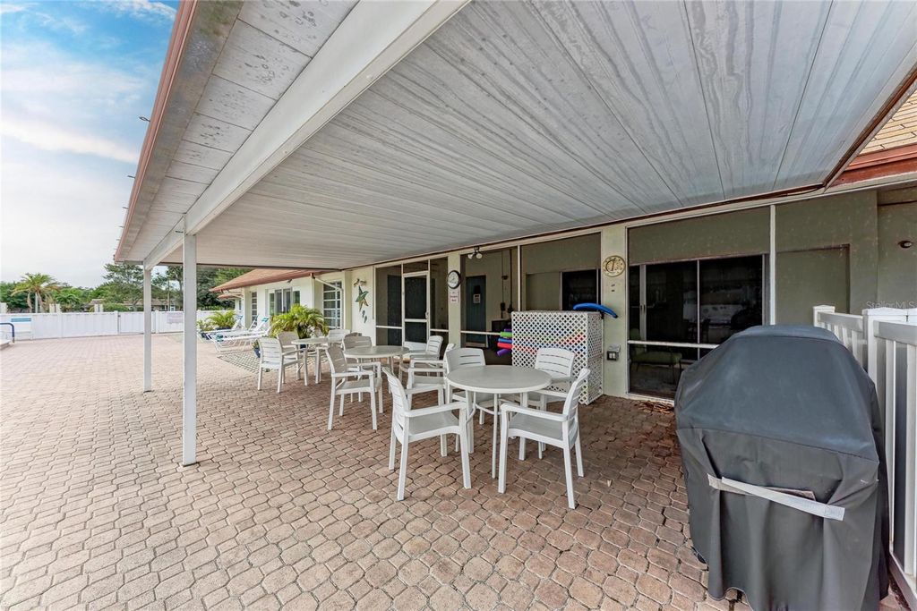Image 32 of property listing at 3403 36TH STREET W 109, Bradenton, FL 34205