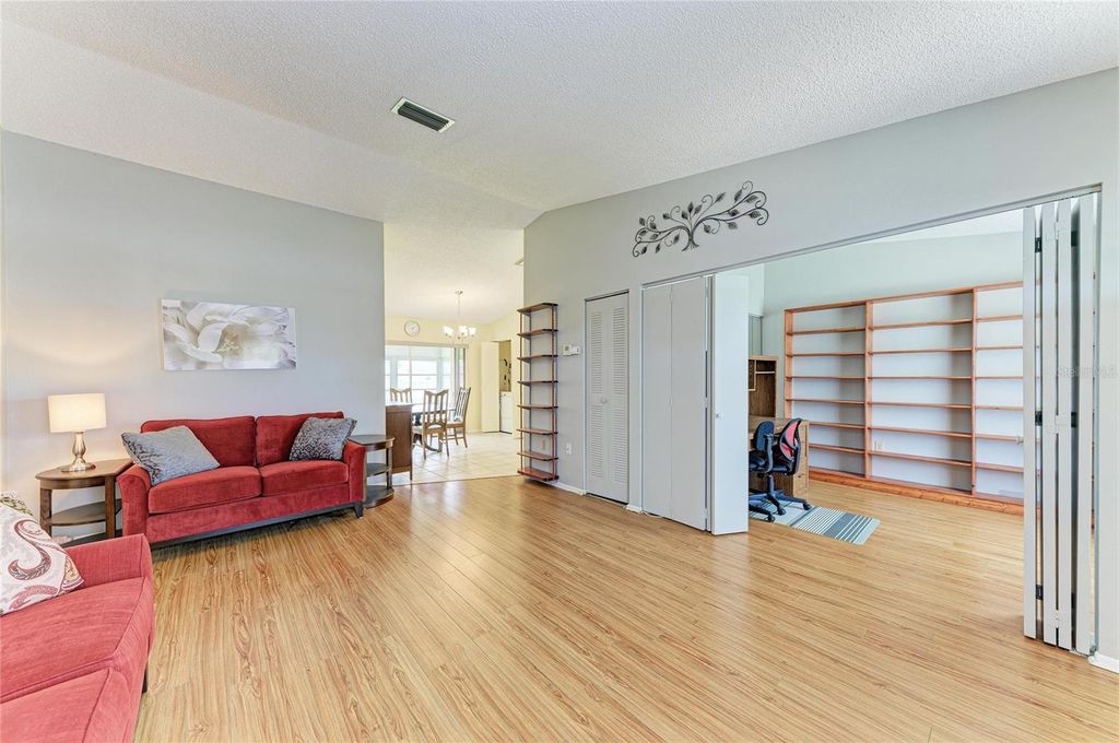 Image 5 of property listing at 3403 36TH STREET W 109, Bradenton, FL 34205