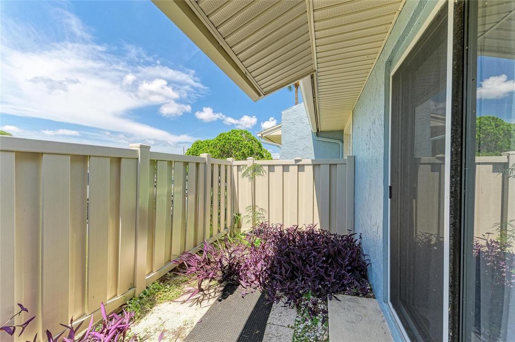 Image 6 of property listing at 3403 36TH STREET W 109, Bradenton, FL 34205