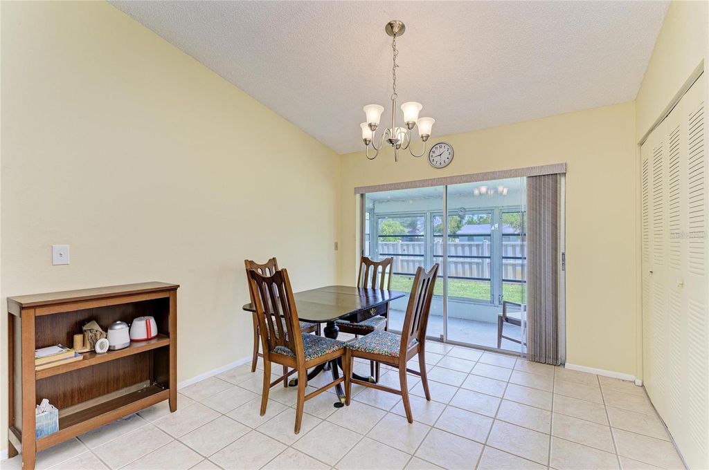 Image 10 of property listing at 3403 36TH STREET W 109, Bradenton, FL 34205