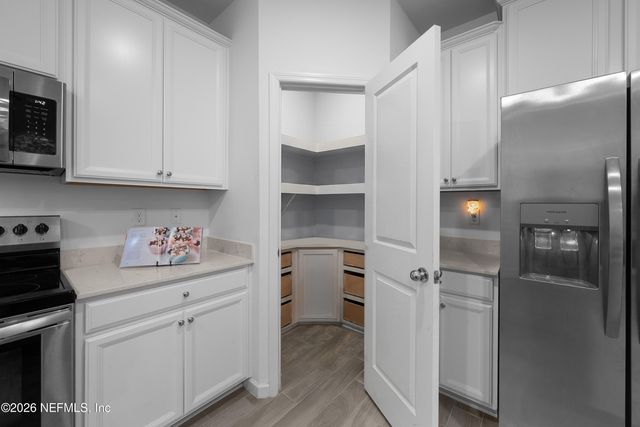 7617 CATNIP Lane, Jacksonville, FL 32219