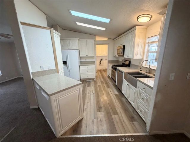 20843 Waalew C101, Apple Valley, CA 92307
