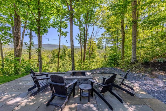 144 Oak Knoll Road, Arlington, VT 05250