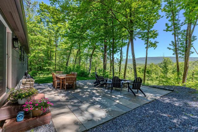 144 Oak Knoll Road, Arlington, VT 05250