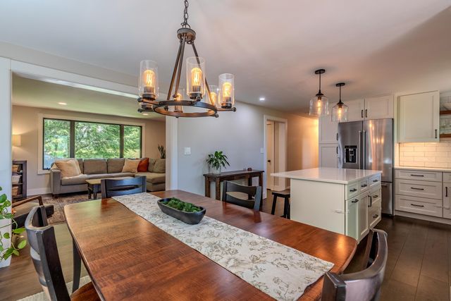 144 Oak Knoll Road, Arlington, VT 05250
