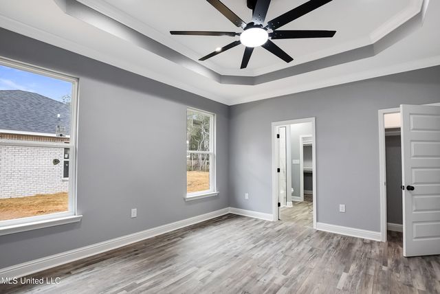 1906 Kingslea Drive, Gautier, MS 39553