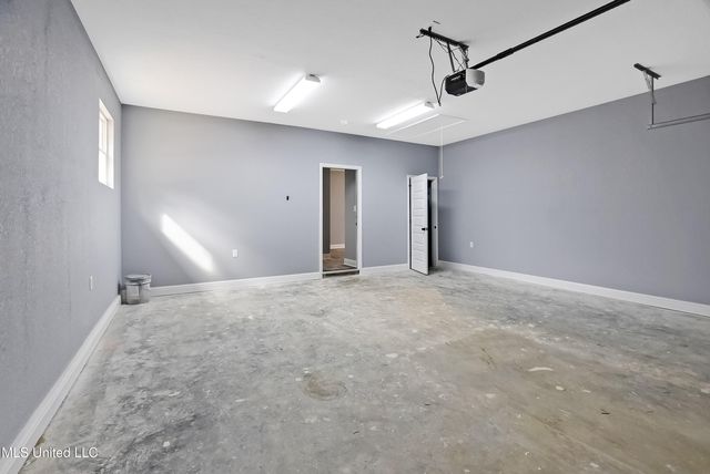 1906 Kingslea Drive, Gautier, MS 39553