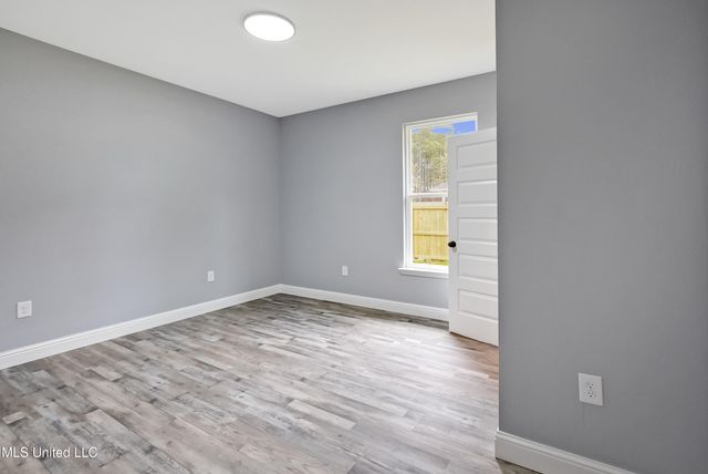 1906 Kingslea Drive, Gautier, MS 39553