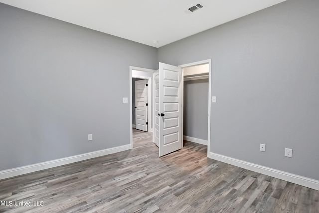 1906 Kingslea Drive, Gautier, MS 39553